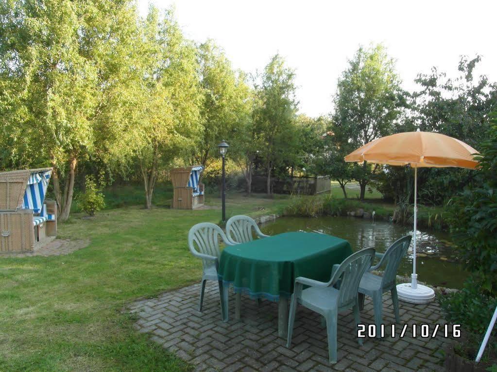 Pension Deichgraf Middelhagen Exterior photo